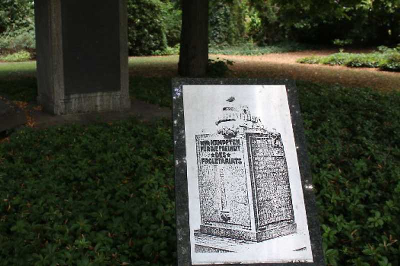 Denkmal für die Toten der Märzrevolution 1920 auf dem Bottroper Westfriedhof.
